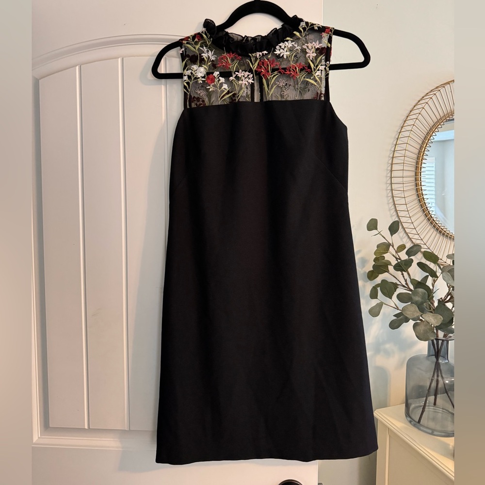 Karl Lagerfeld Embroidered Black Sheath Dress sz 2